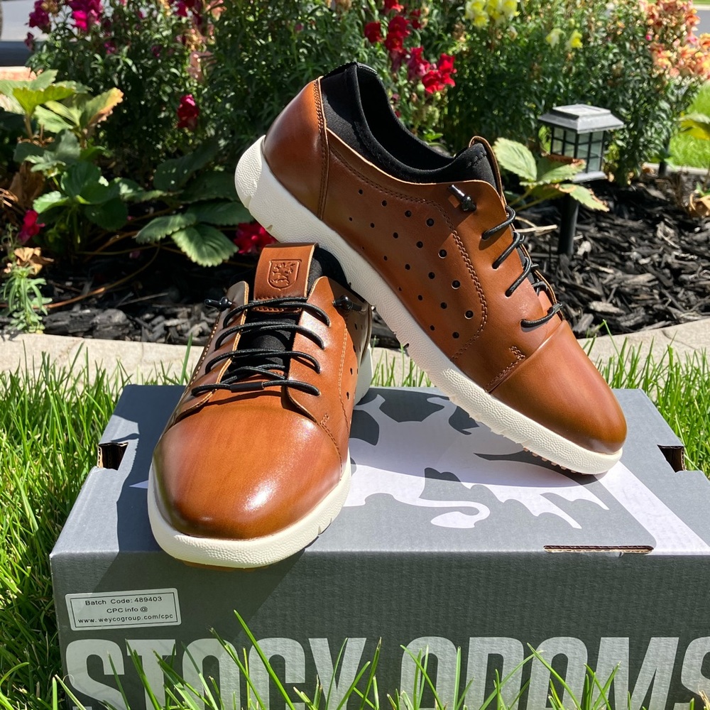 Stacy Adams Boy Halden Cap Toe with Elastic Lace Sneaker Size 4.5 - 5 New w/Box